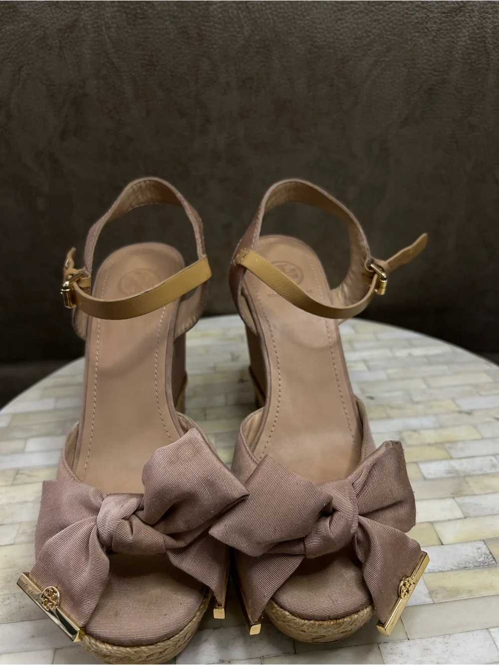 Tory Burch Penny Faille Bow wedge sandals size 8.5